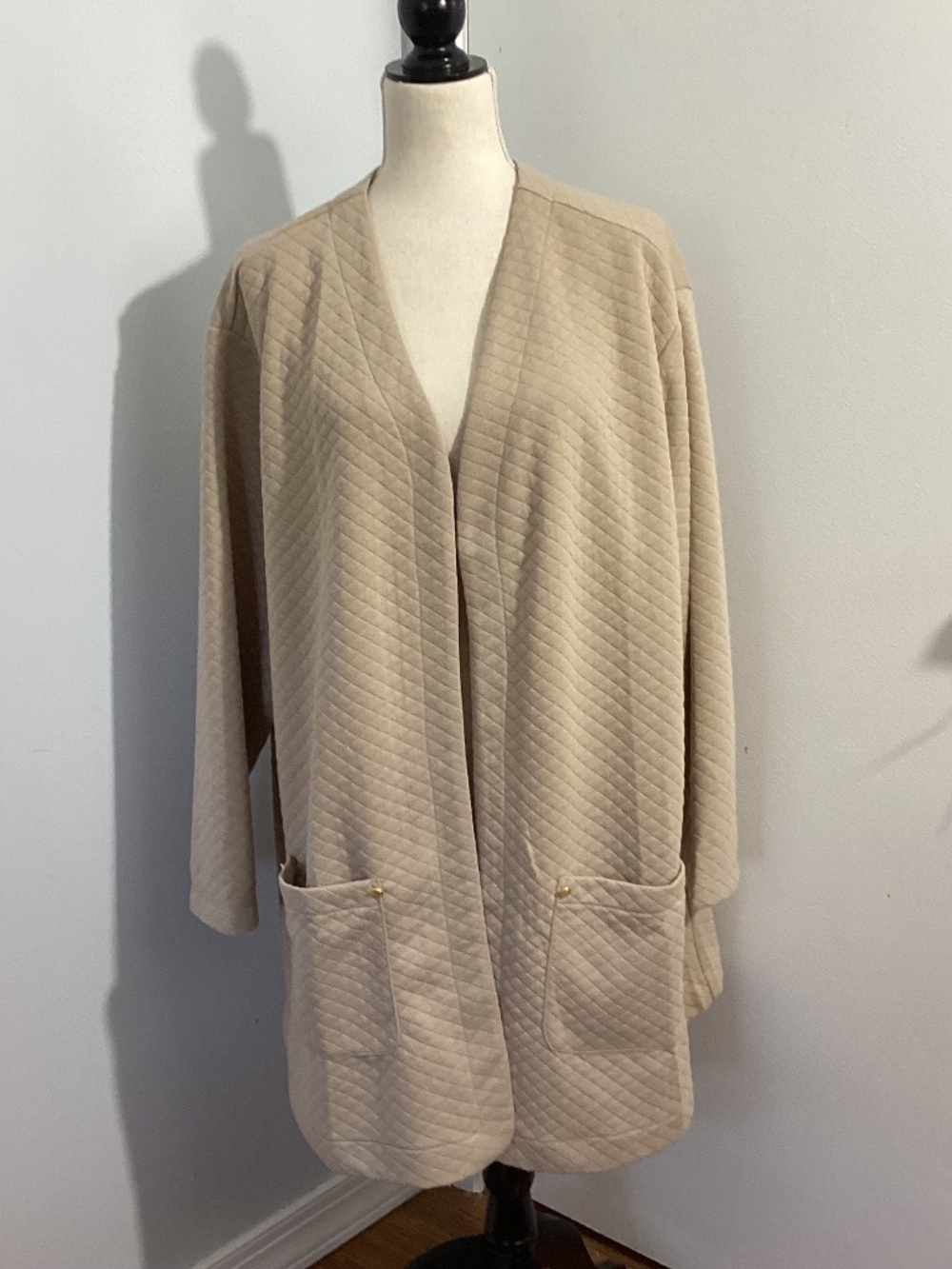NWT ADRIENNE VITTADINI WOMAN PLUS 3X BEIGE QUILTED CARDIGAN OPEN FRONT